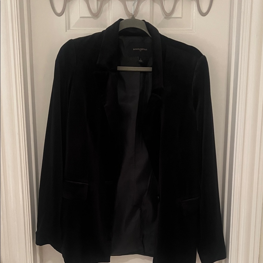 Banana Republic Black Women's Velvet Blazer